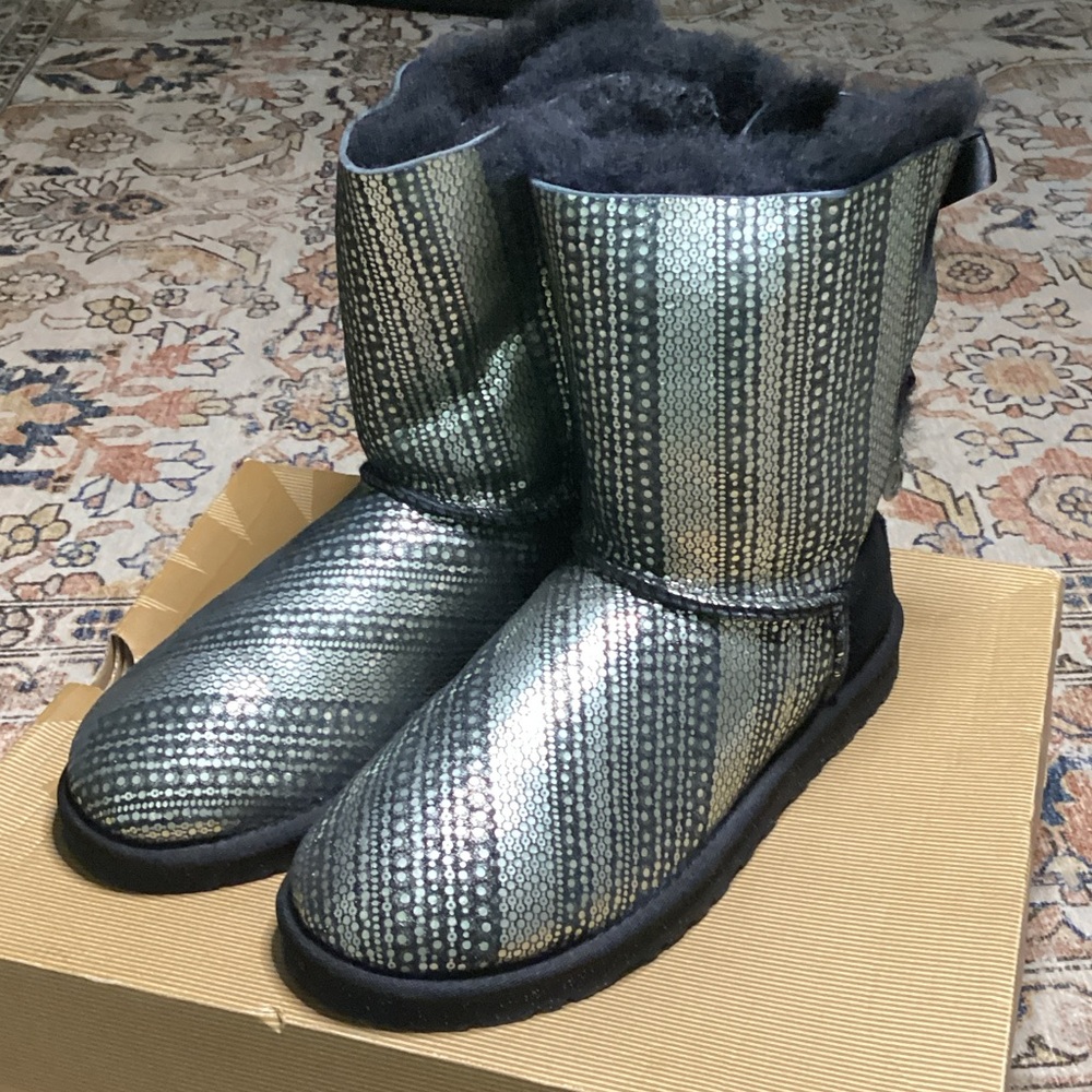 UGG Shiny Green Patterned Ankle Boots
